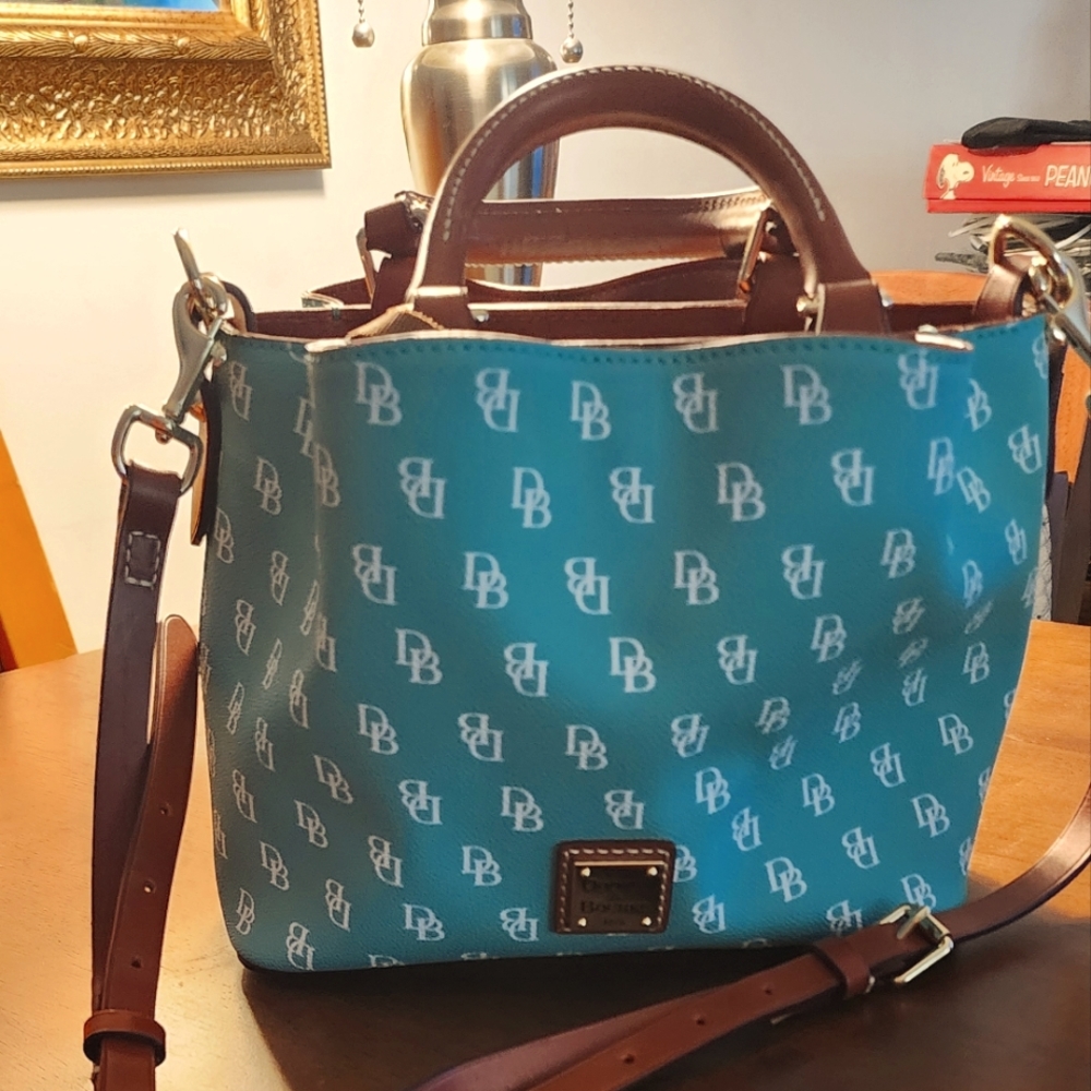Dooney & Bourke Purse